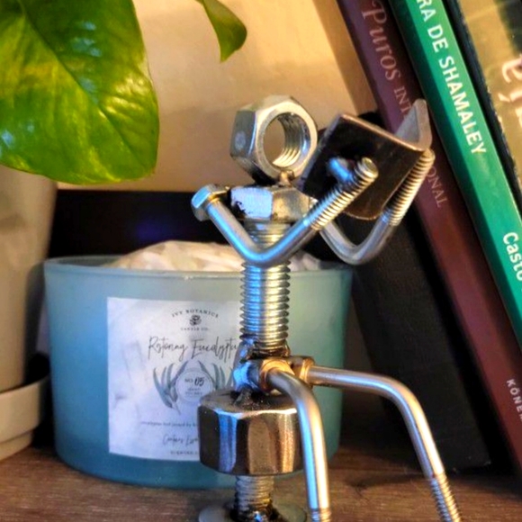 Scrap Metal Handmade Figure - Picture 1 of 3